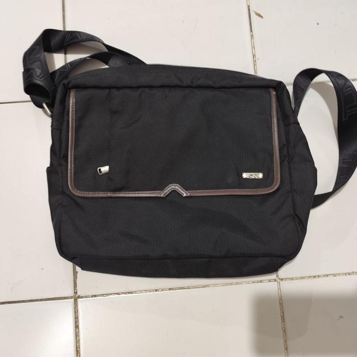 tas laptop tumi ori second