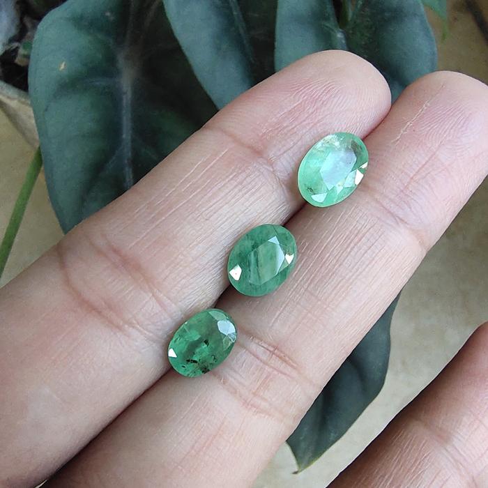 Natural emerald batu natural zamrud