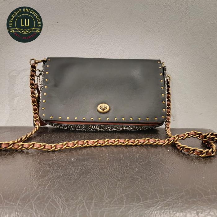 COC 1941 Dinky color black with snake skin