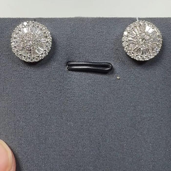 anting diamond dan penutup anting emas