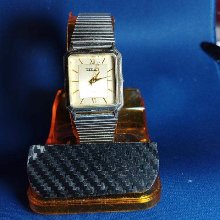 Jam Titus 17 Jewels Manual Winding Cowok Elegant Langka & Antik 1980s