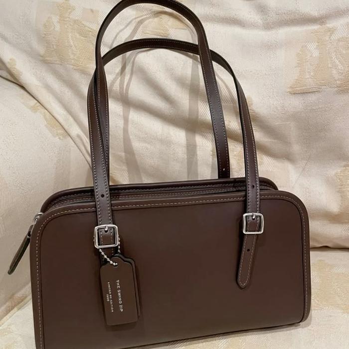 Coach Swing Zip Tote In Maple