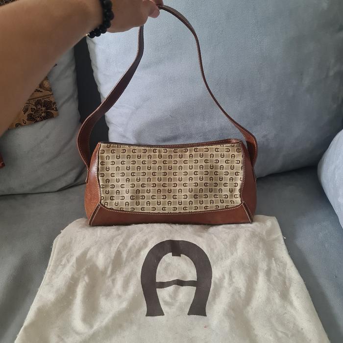 Aigner Sholder Bag Authentic