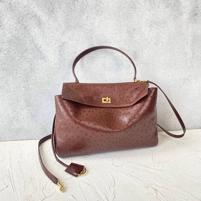 bag Balen tas Medium Rodeo Bag in Chocolate Ostrich Embossed Leather GHW