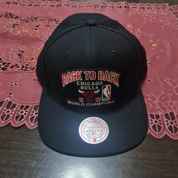 Topi Cap Mitchell and Ness NBA Chicago Bulls 91/92 B2B Champions Original 100% BNWT