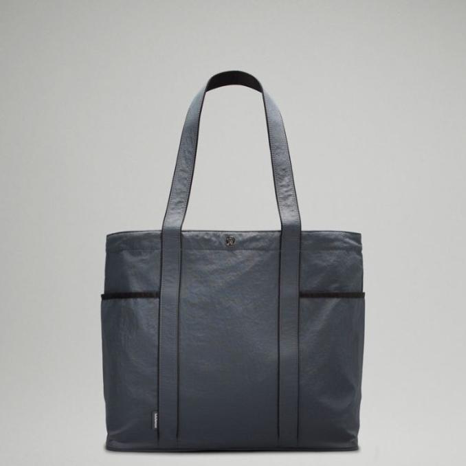 LULULEMON DAILY MULTI-POCKET TOTE BAG 20L