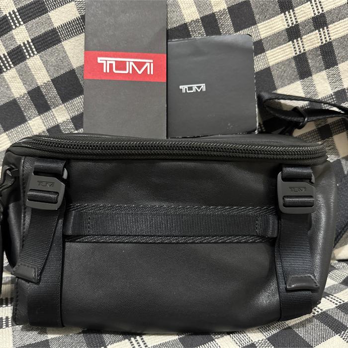 Sling bag Tumi authentic leather
