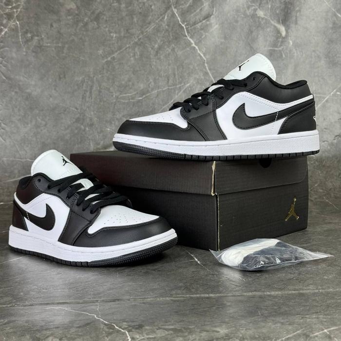 (CWD) AJ1 Low Homage Black White BNIB 100%