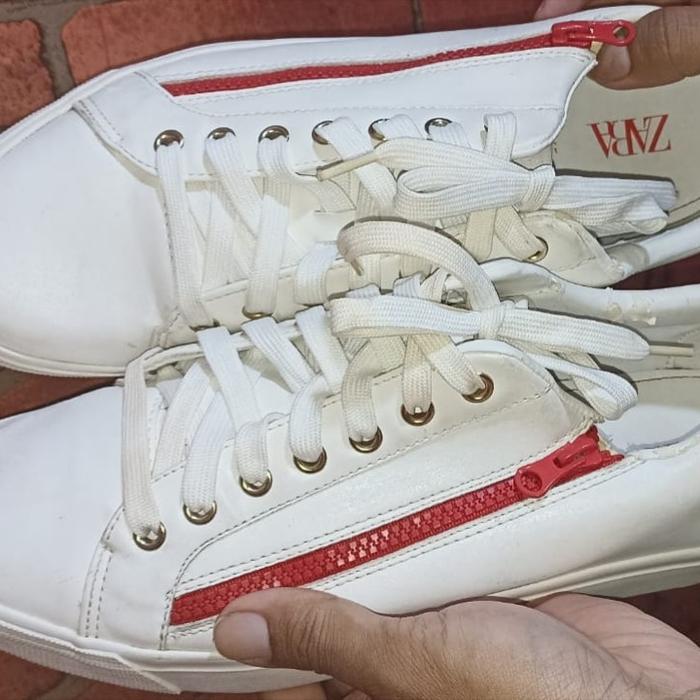 Sepatu second branded ZARA Original size 45 zipper blanches