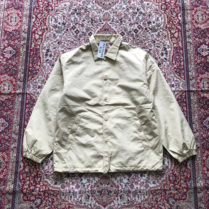 Jaket Gu Uniqlo oversized coach jacket F310
