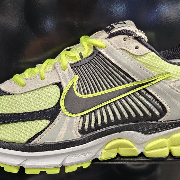 Nike Vomero 5 Men Volt Original Size 43, 44