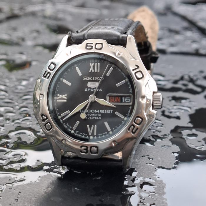Jam Tangan Seiko 5 Sports 7S36-00A0
