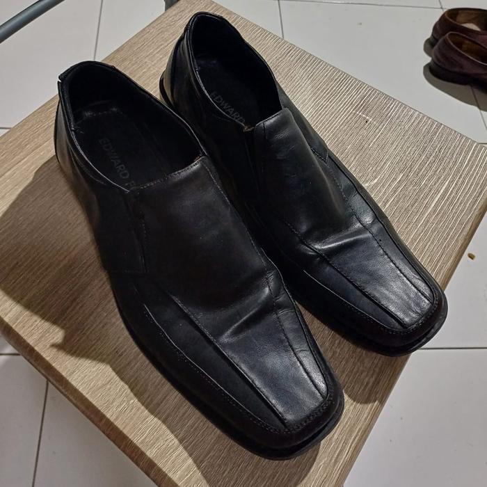 SEPATU EDWARD FORRER ORI PRELOVED