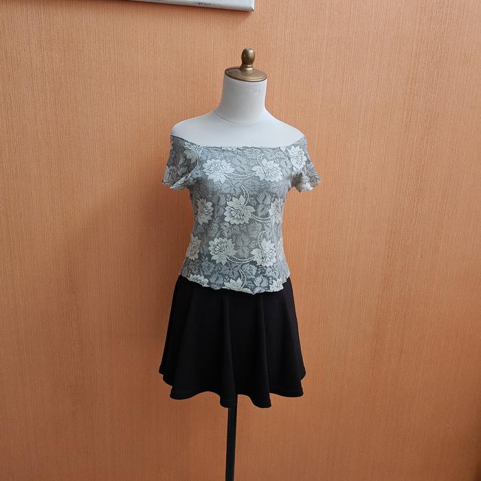 Atasan sabrina wanita cream hijau motif bunga S M cewek MEWAH sexy brokat crop top blouse