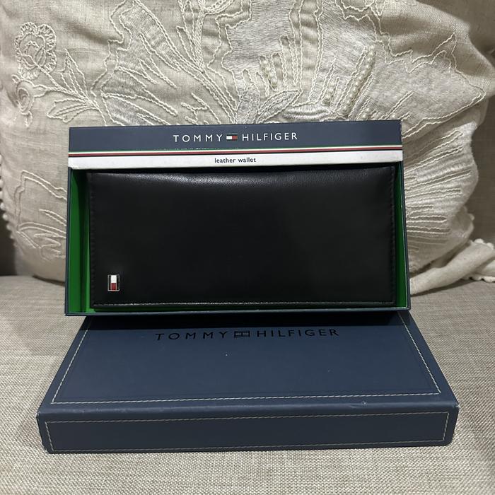 Dompet Panjang Tommy Hilfiger