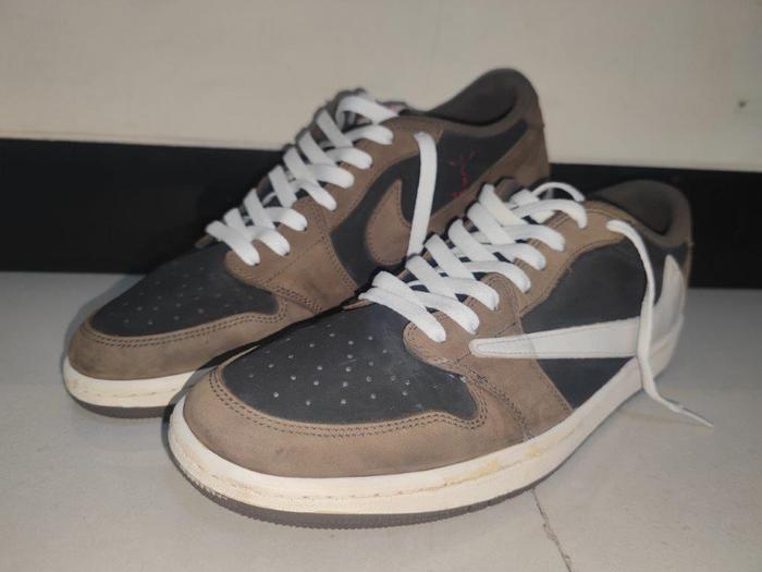 AJ1 Low Mocca X Travis Scoot, Size 47.5/31cm China (2ND, Kondisi 90%)