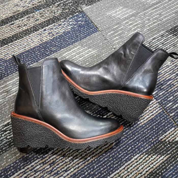 Sepatu Boots Clarks Wanita Authentic