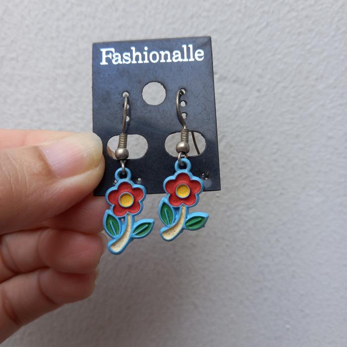 PRELOVED Anting Anak Bunga Thrift