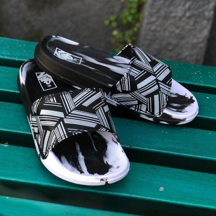 Sandal Pria Slide Karikatur Sandal Vans Marvel Motif