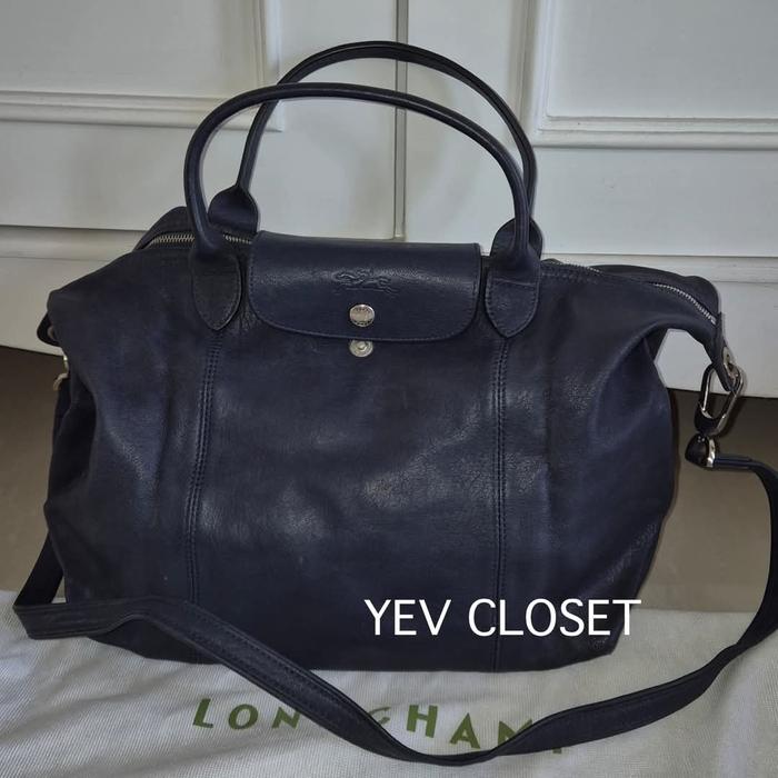LC cuir medium navy with long strap. Preloved