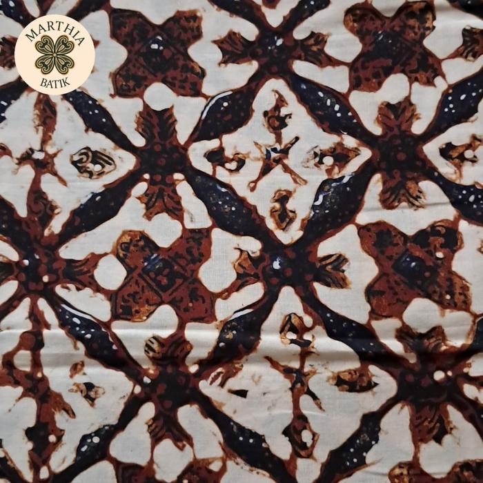 Batik cap sogan motif kembang cengkeh