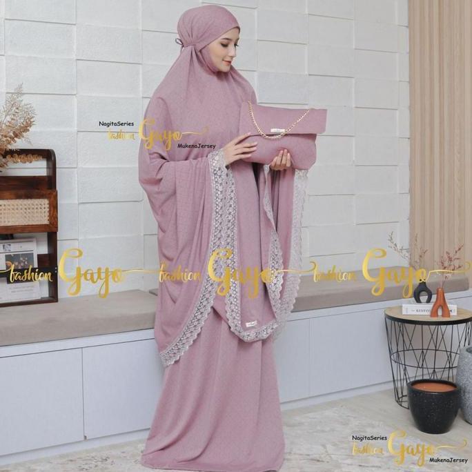 MukenaGAYO, Mukena Dewasa Bahan Jersey Jaguard Jumbo Renda Mewah Menutup Dagu Tertutup NagitaSeries 