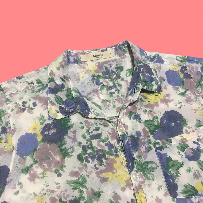 Shuba. Blouse Katun Lengan Pendek Floral. Thrift & Preloved