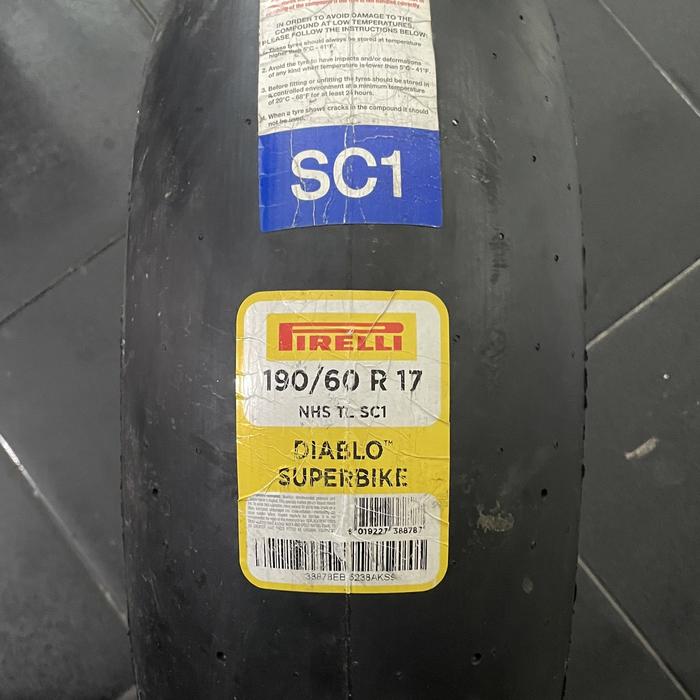 ban pirelli diablo superbike 190/60 r17