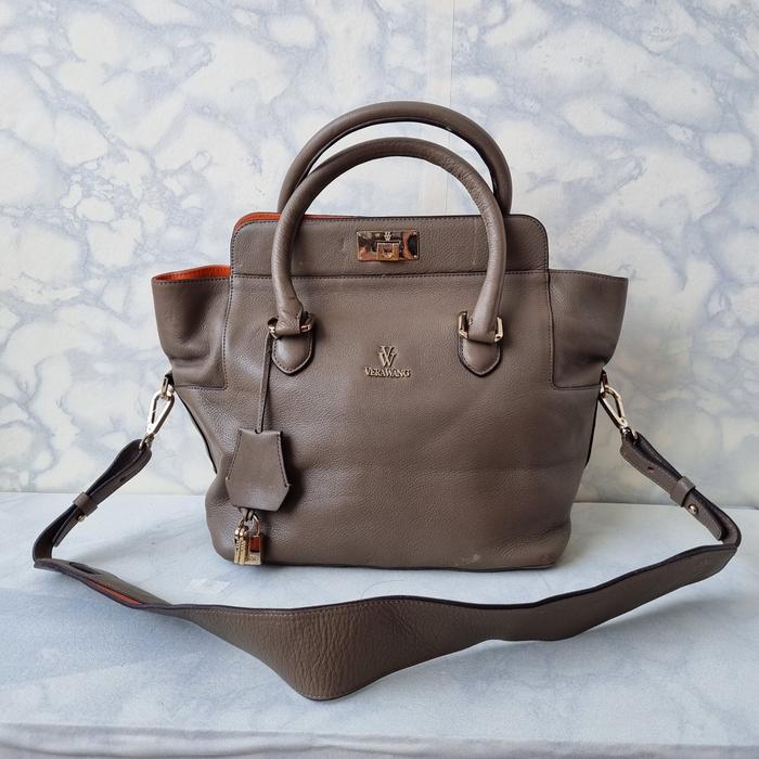 TAS PESTA KULIT ASLI WANITA VERA WANG SECOND BRANDED IMPORT ABU / TAS TOP HANDLE WANITA KULIT ASLI /