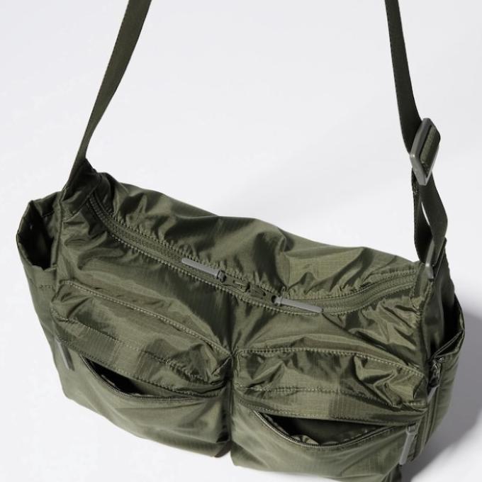 Tas Bahu Multi Saku Fungsional Shoulder Bag Unisex UNIQLO ORIGINAL Jastip