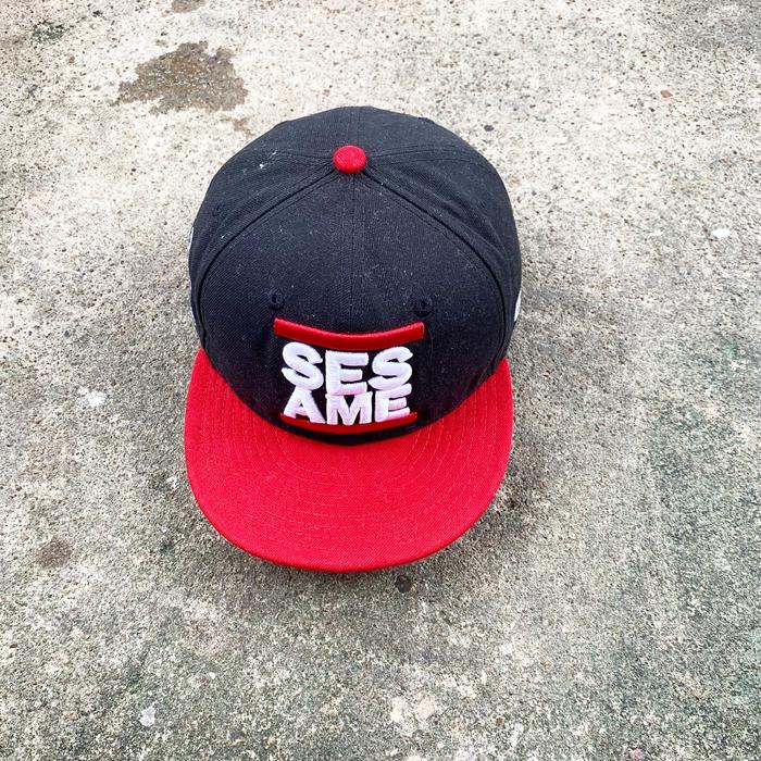 Snapback new era x sesame street