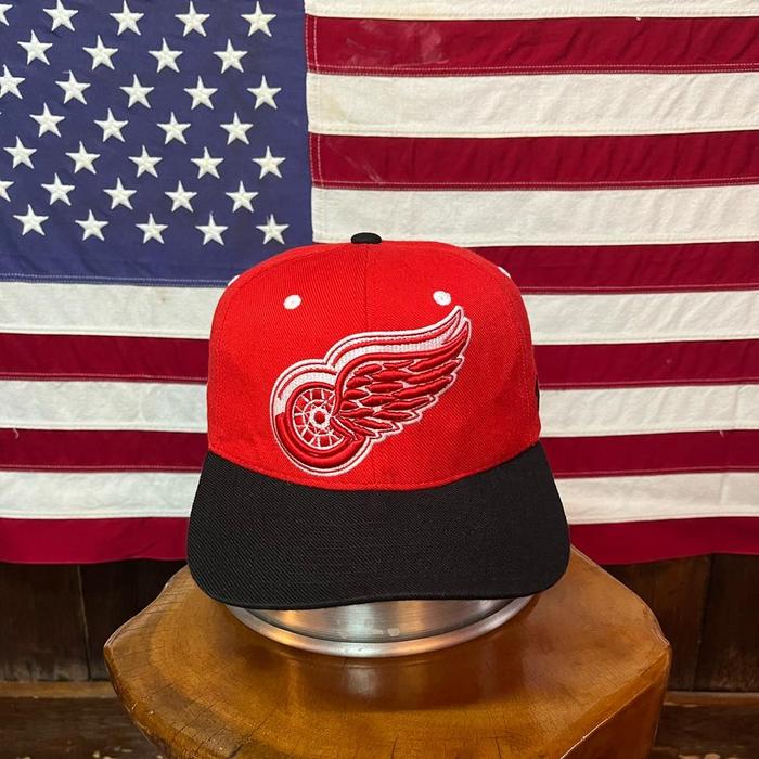 Topi NHL Red wings Fitted