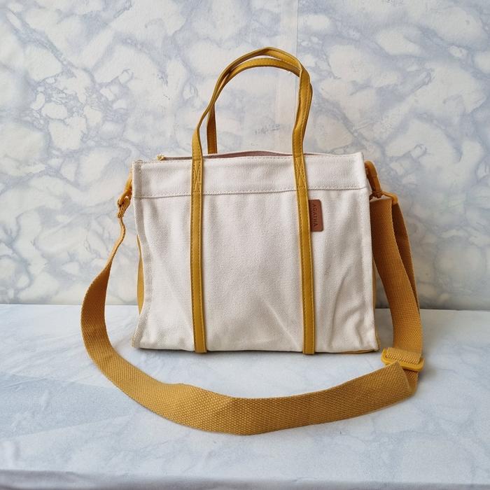 TAS SLING KANVAS AGATHA PARIS WANITA SECOND BRANDED IMPORT / TAS SELEMPANG WANITA AGATHA PARIS