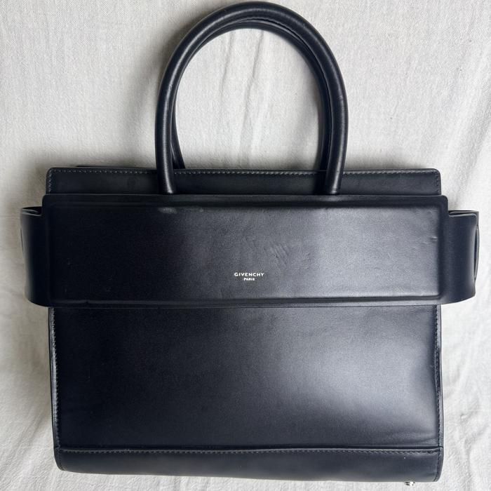 GIVENCHY** HORIZON BLACK PRELOVED BAG BRANDED