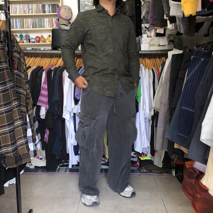 Uniqlo camo long sleeved shirt kemeja cowok cewek murah