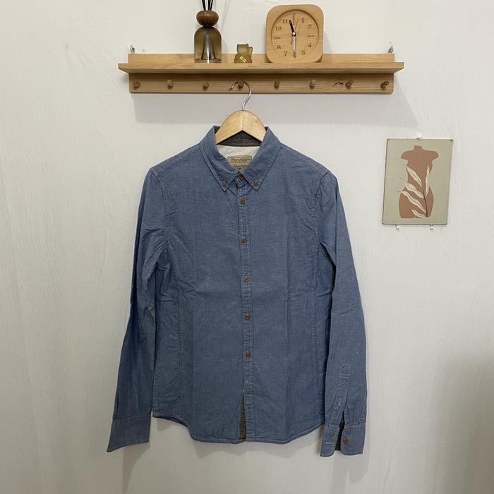 Kemeja panjang pria BERSHKA original kondisi sangat bagus size S