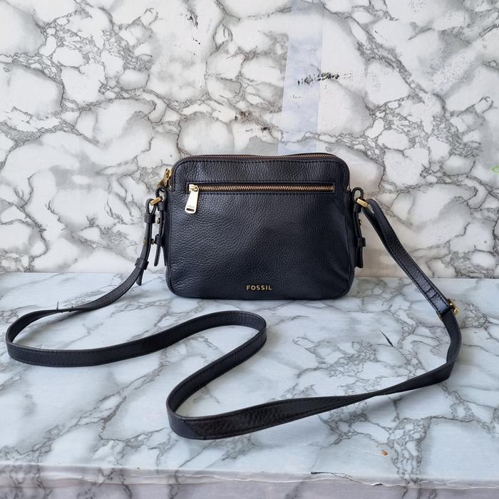 TAS SLING FOSSIL KULIT ASLI WANITA SECOND IMPORT / TAS SELEMPANG KULIT ASLI WANITA FOSSIL