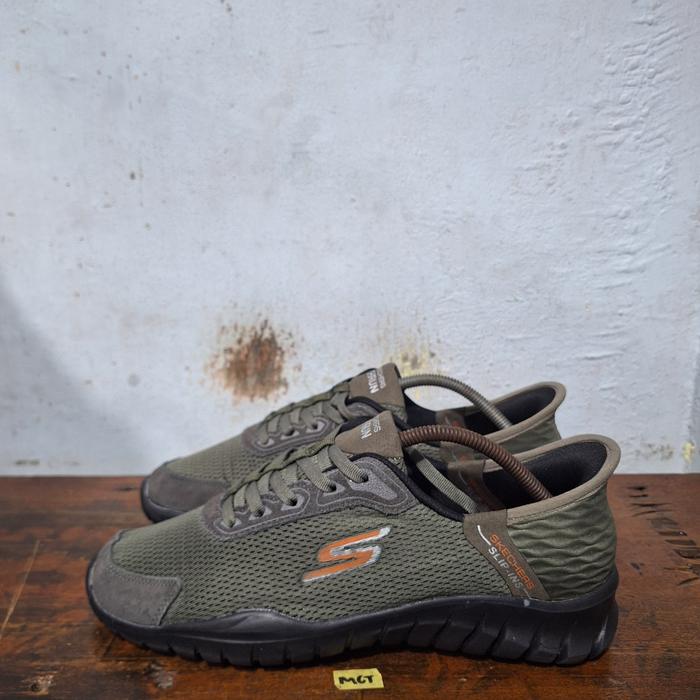 Sepatu second branded Skechers slip on size 43