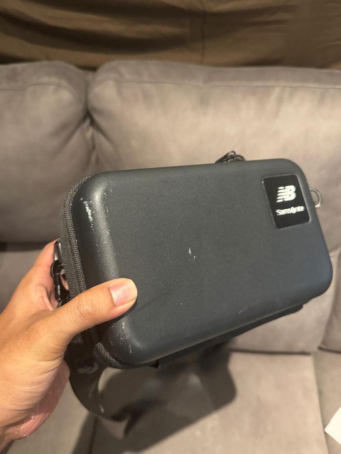 Tas Selempang New Balance Samsonite Hitam