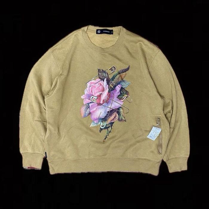 CREWNECK GU X UNDERCOVER.