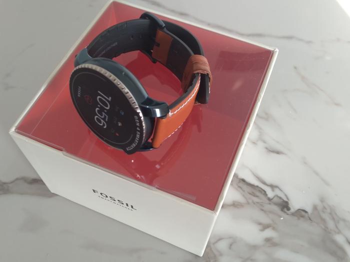 Jam Fossil Gen 4 Explorist Smartwatch Unisex Preloved