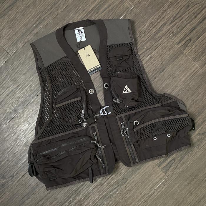 Nike ACG Buttles Vest Original 100% Original Brown