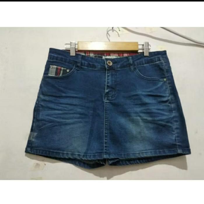 Rok Celana T2000 Size L ( Pree Loved )