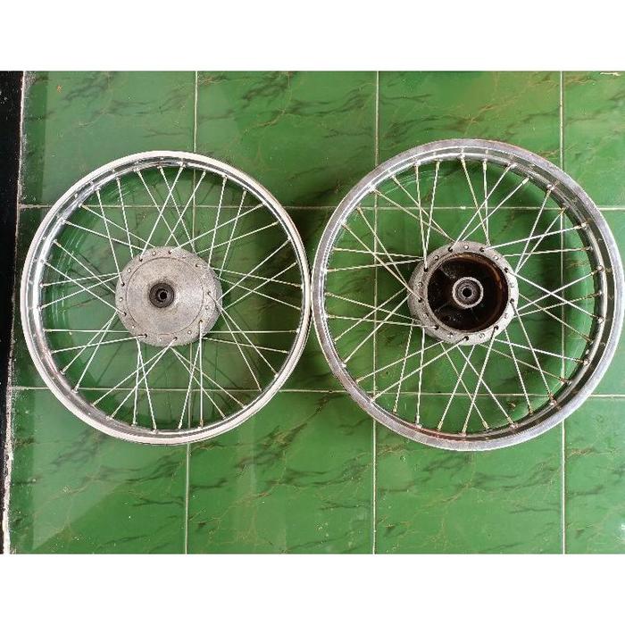 velg set depan belakang Honda C70 supercup original by C_CLASSIC