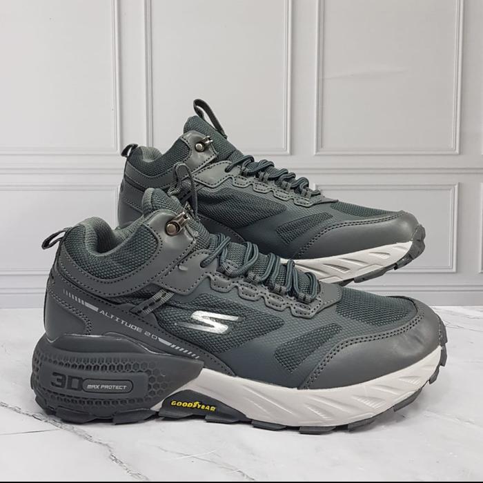 Sepatu Pria Skechers Max Protect Original