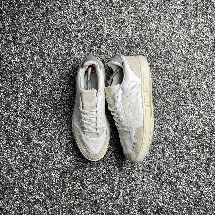 Sepatu Second Adidas Courtmaster size 44
