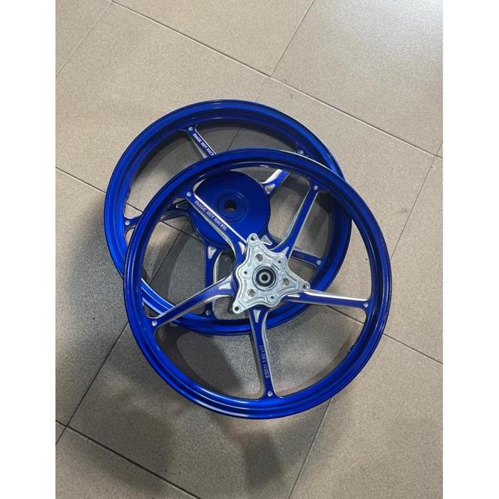 Velg enkei hylos magic boy 505 511 Warna biru oren Ukuran. 185/160/17.buat motor AEROX