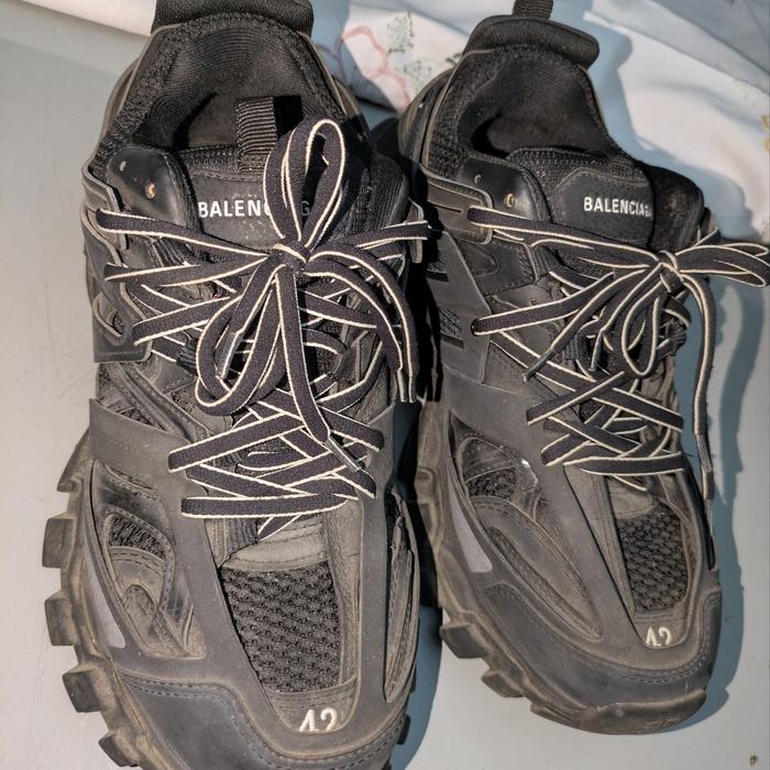 Balenciaga Track Triple Black 42