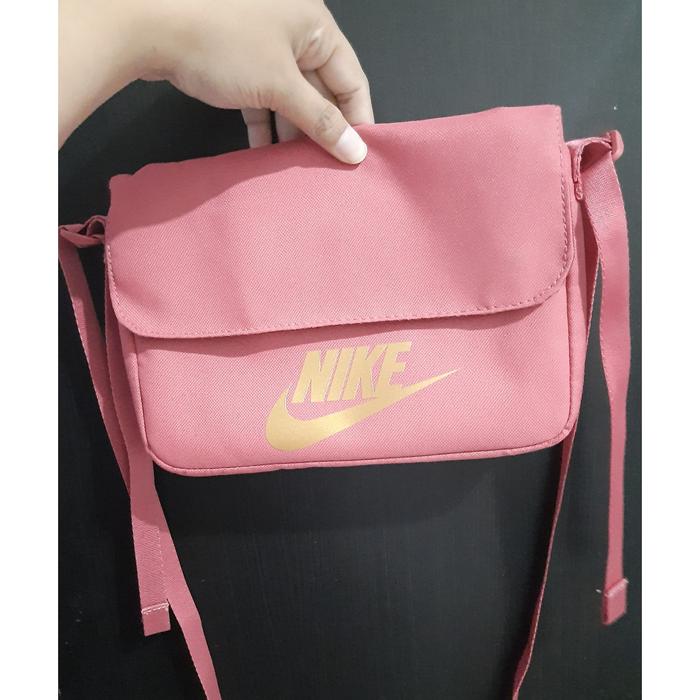 Preloved - Tas selempang sport Nike ori
