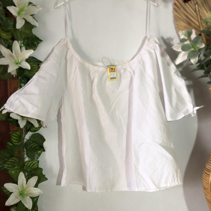 White Sabrina Katun Yishion